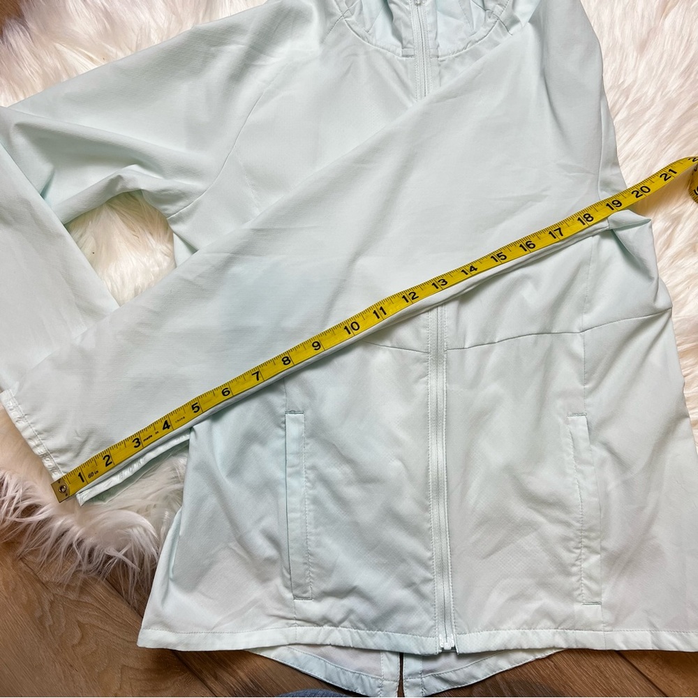 Brooks Canopy Jacket. Ice Blue. Size XSmall. EUC. - Picture 15 of 16